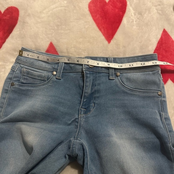 1822 Denim Butter Mid Rise Skinny Jeans - Picture 8 of 11